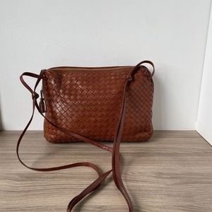 Bottega Veneta Intrecciato Shoulder / Crossbody Vintage Brown Leather AUTHENTIC